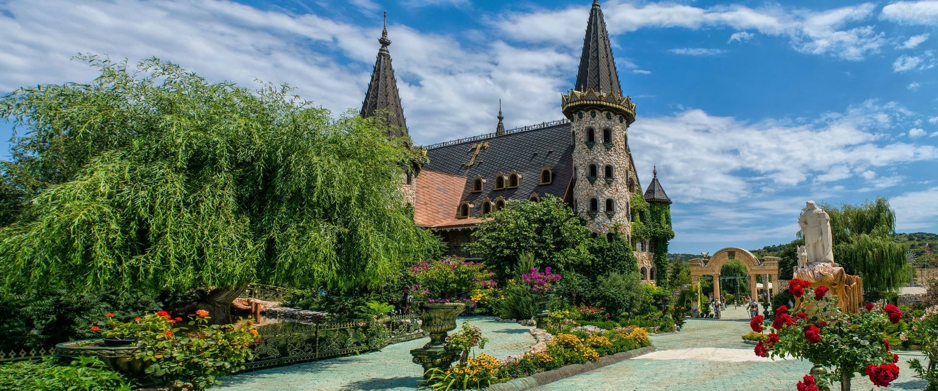 An amazing park with several thousand exotic trees, plants and flowers. Small zoo, Art Gallery, Wine cellar and more...
