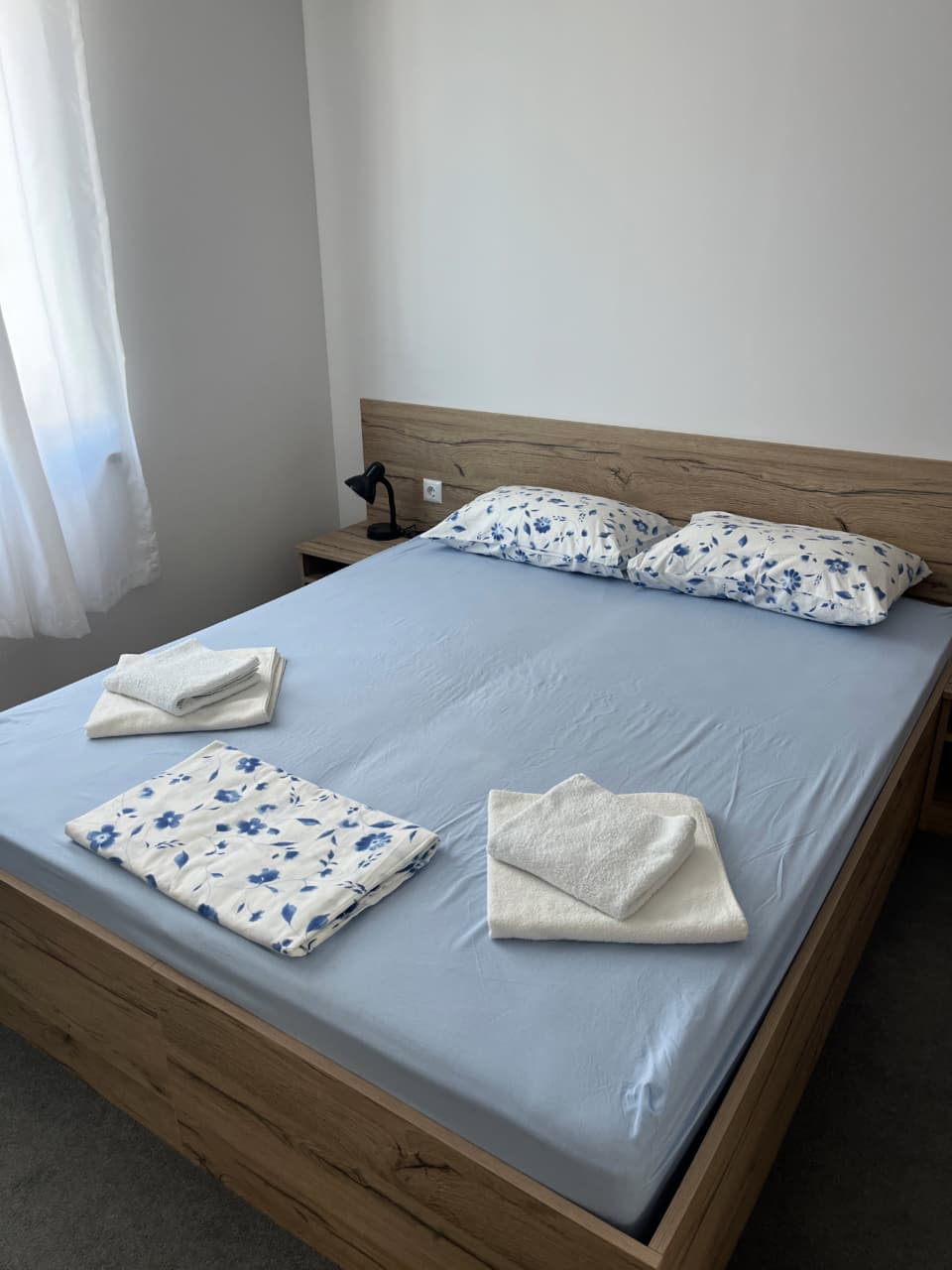 SeaDesk Room